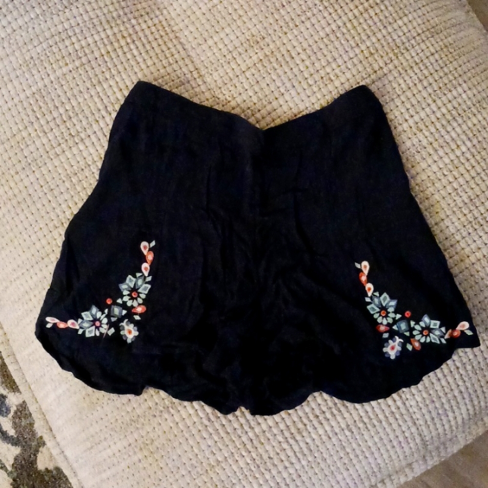 Hollister loose fitting thin lounge shorts